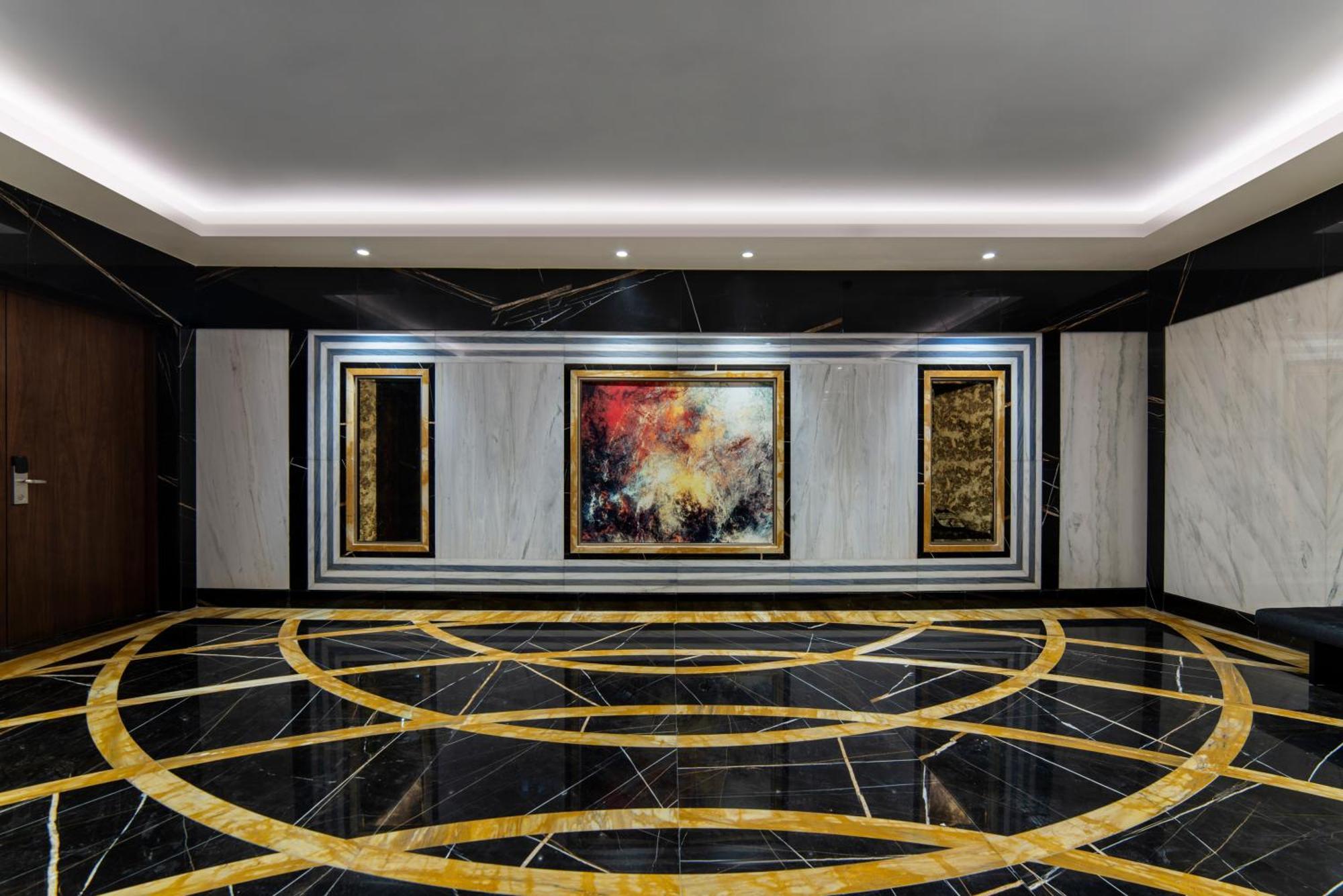 Movenpick Hotel And Residences Riyadh Eksteriør bilde The lobby of the Ritz-Carlton, DIFC